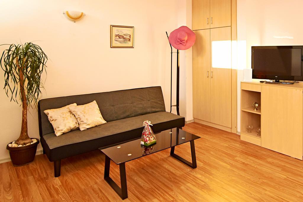 Batak Studio Burgas City Værelse billede