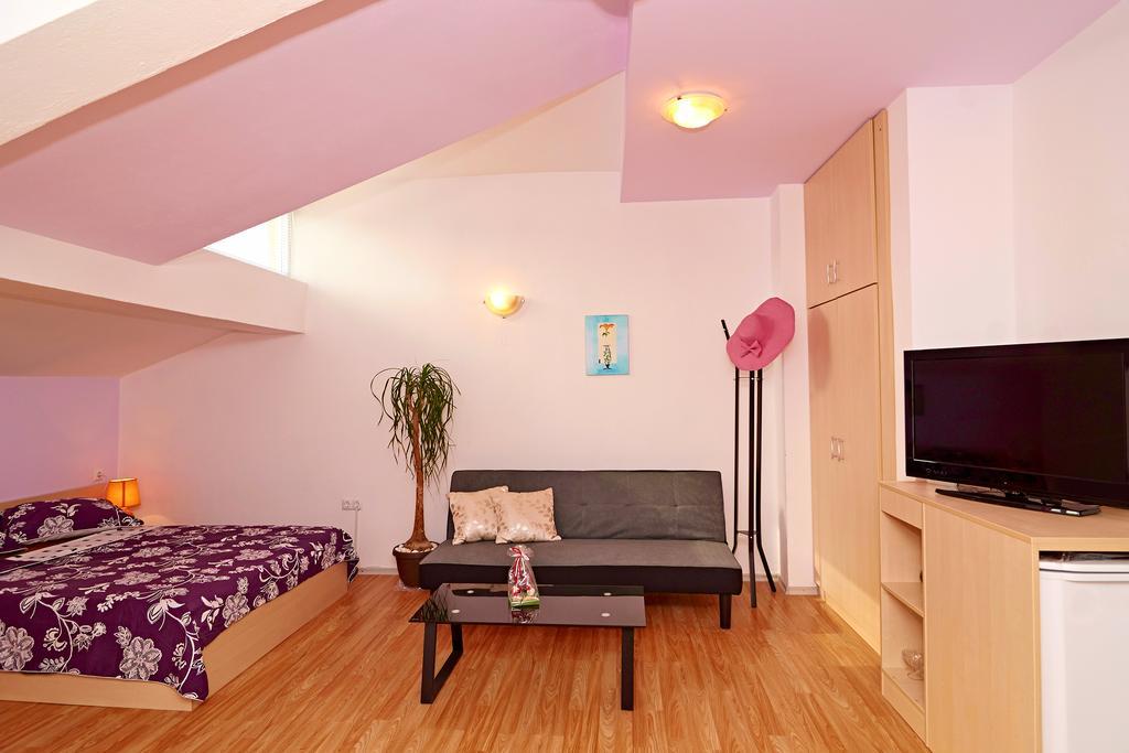 Batak Studio Burgas City Værelse billede